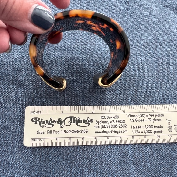 Wide tortoise cuff - Picture 4 of 4